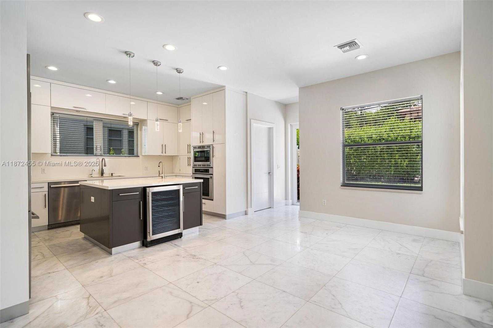 Small Image of 511 MADEIRA AVE, Coral Gables Number 6