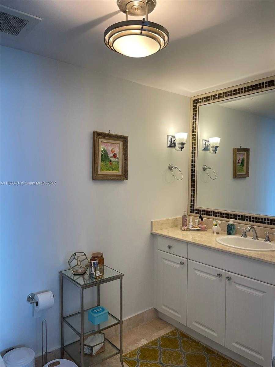 Small Image of 3201 183RD ST #2202, Aventura Number 25