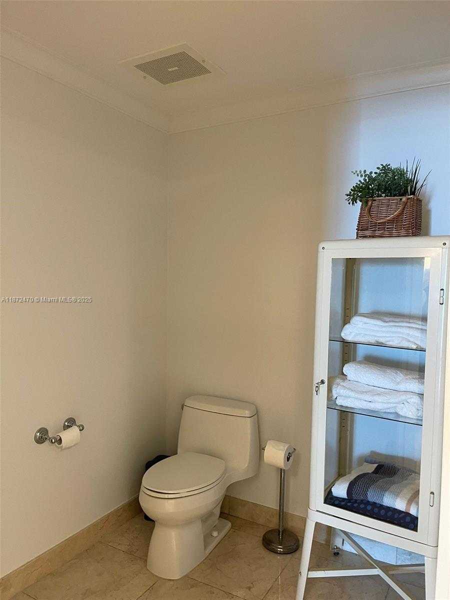 Small Image of 3201 183RD ST #2202, Aventura Number 34