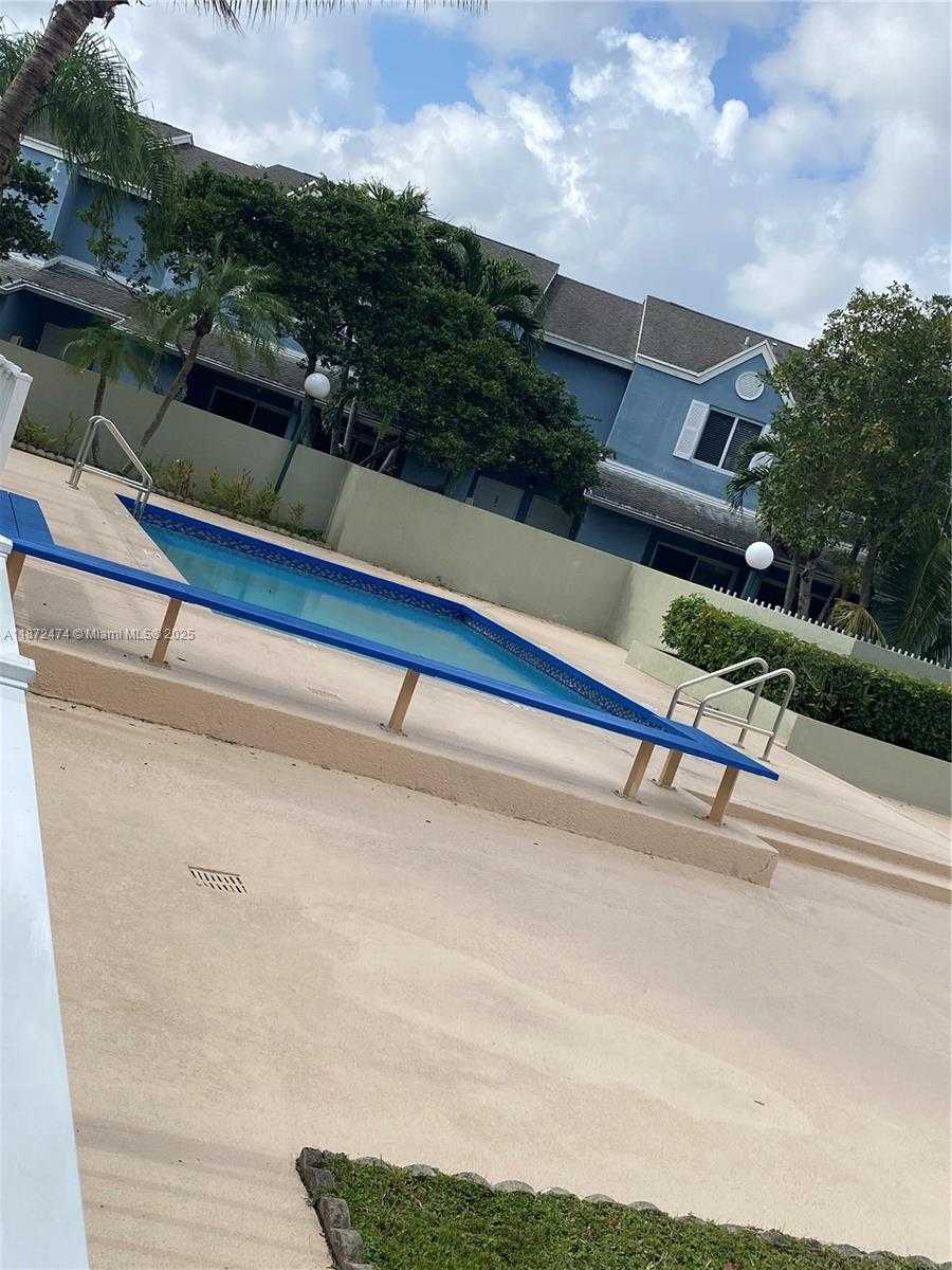 Small Image of 17455 NORTH WEST 67TH CT #G-17, Hialeah Number 10