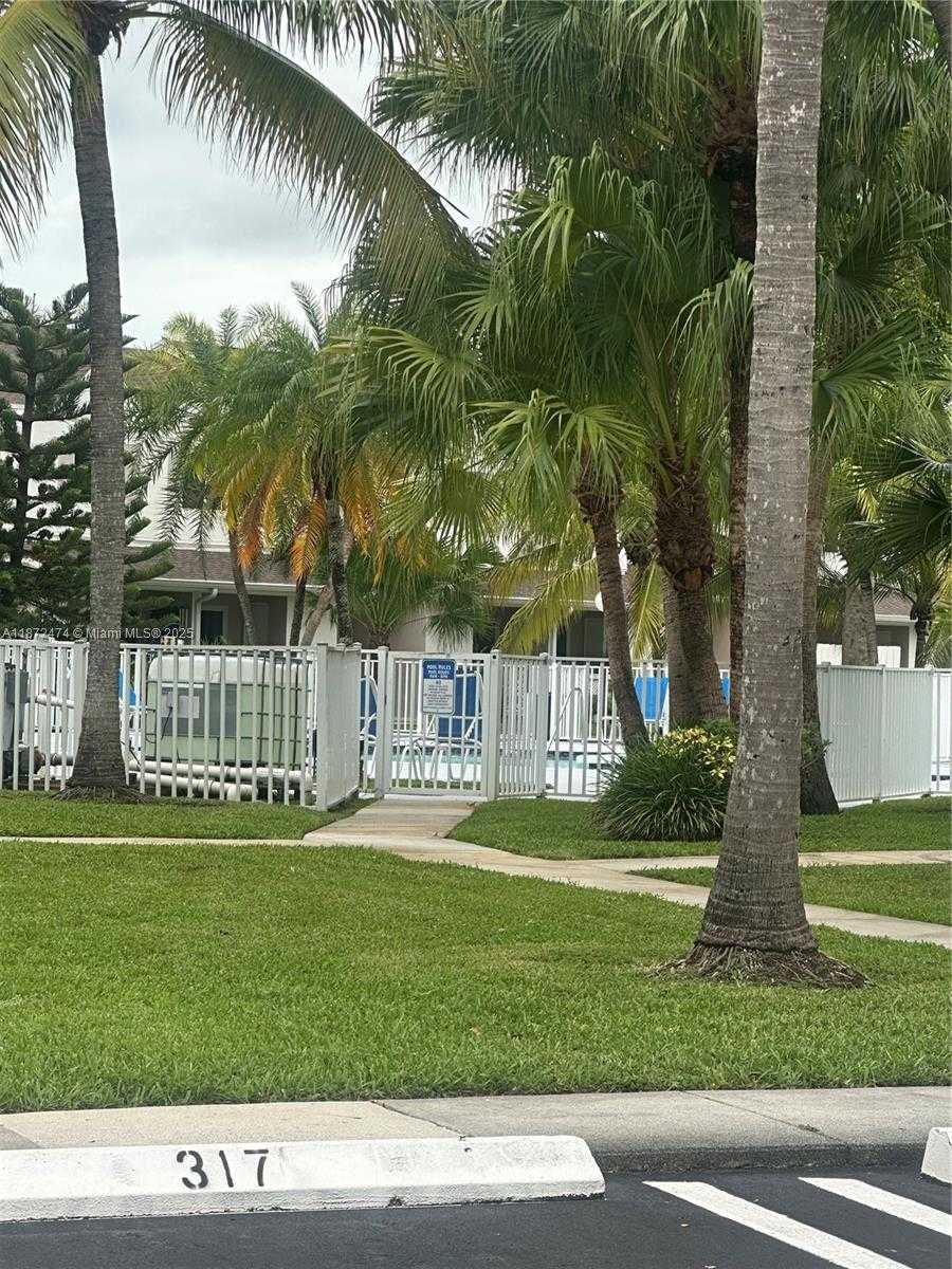 Small Image of 17455 NORTH WEST 67TH CT #G-17, Hialeah Number 18
