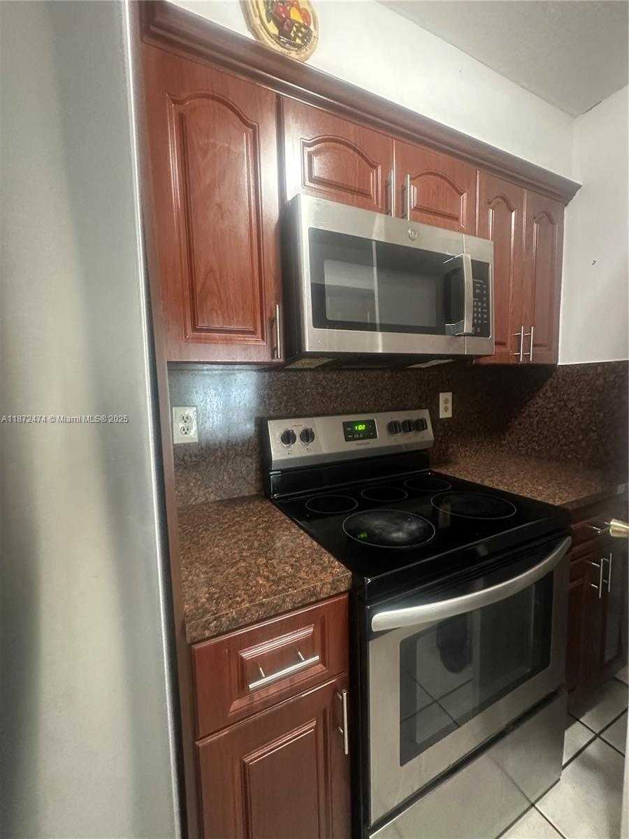 Small Image of 17455 NORTH WEST 67TH CT #G-17, Hialeah Number 34