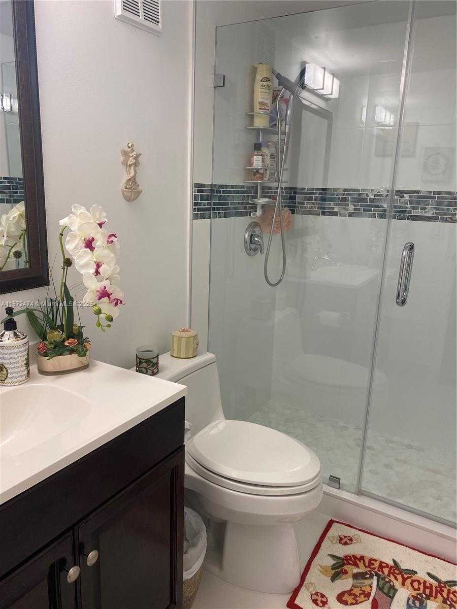 Small Image of 17455 NORTH WEST 67TH CT #G-17, Hialeah Number 6