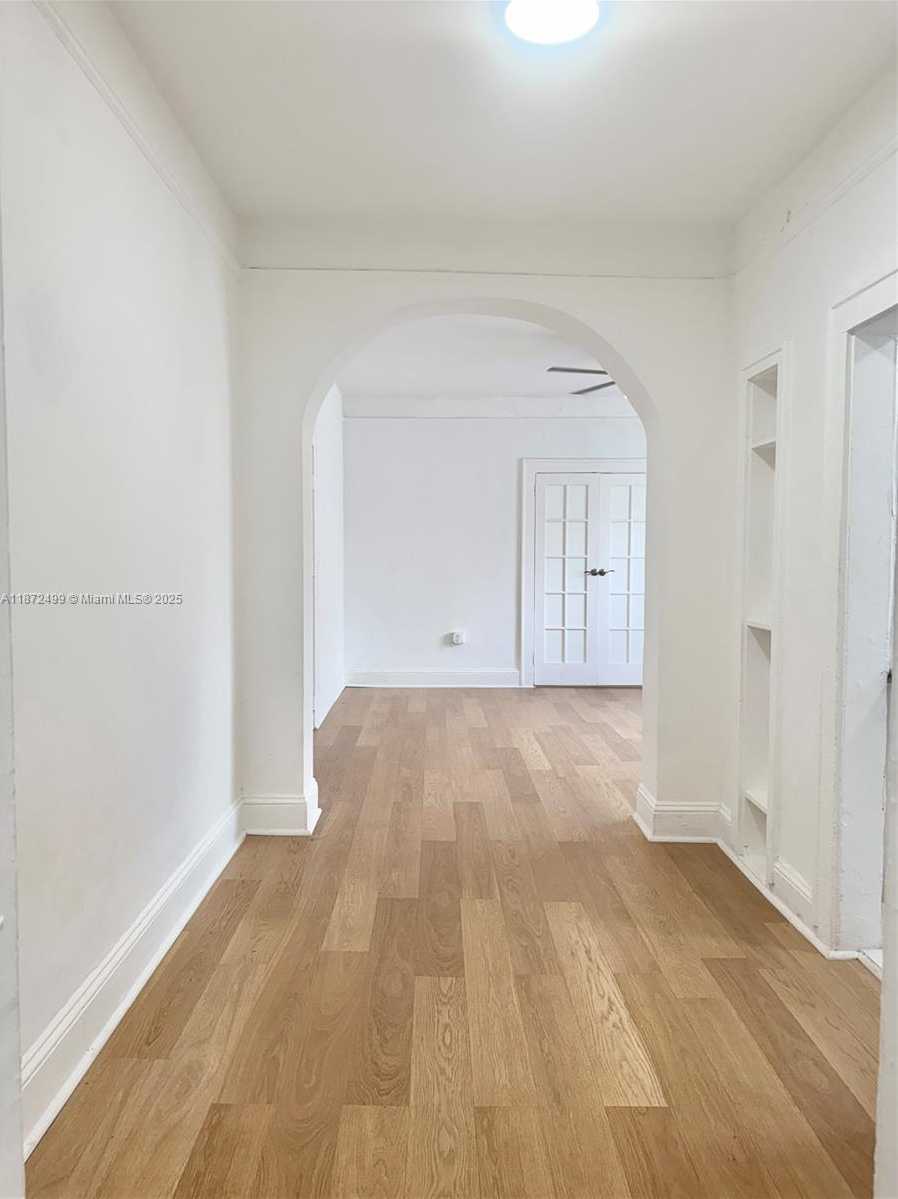 Small Image of 3433 GARDEN AVE #6, Miami Beach Number 12