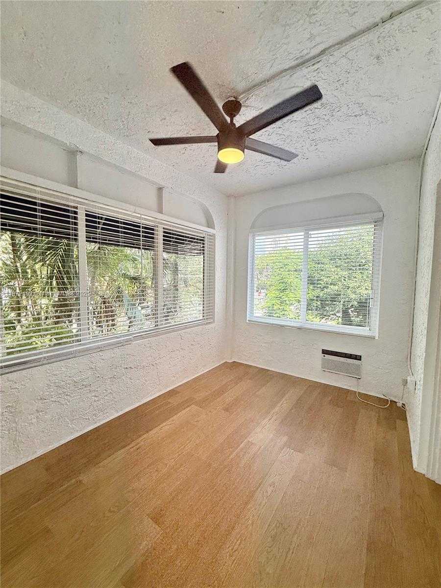 Small Image of 3433 GARDEN AVE #6, Miami Beach Number 6