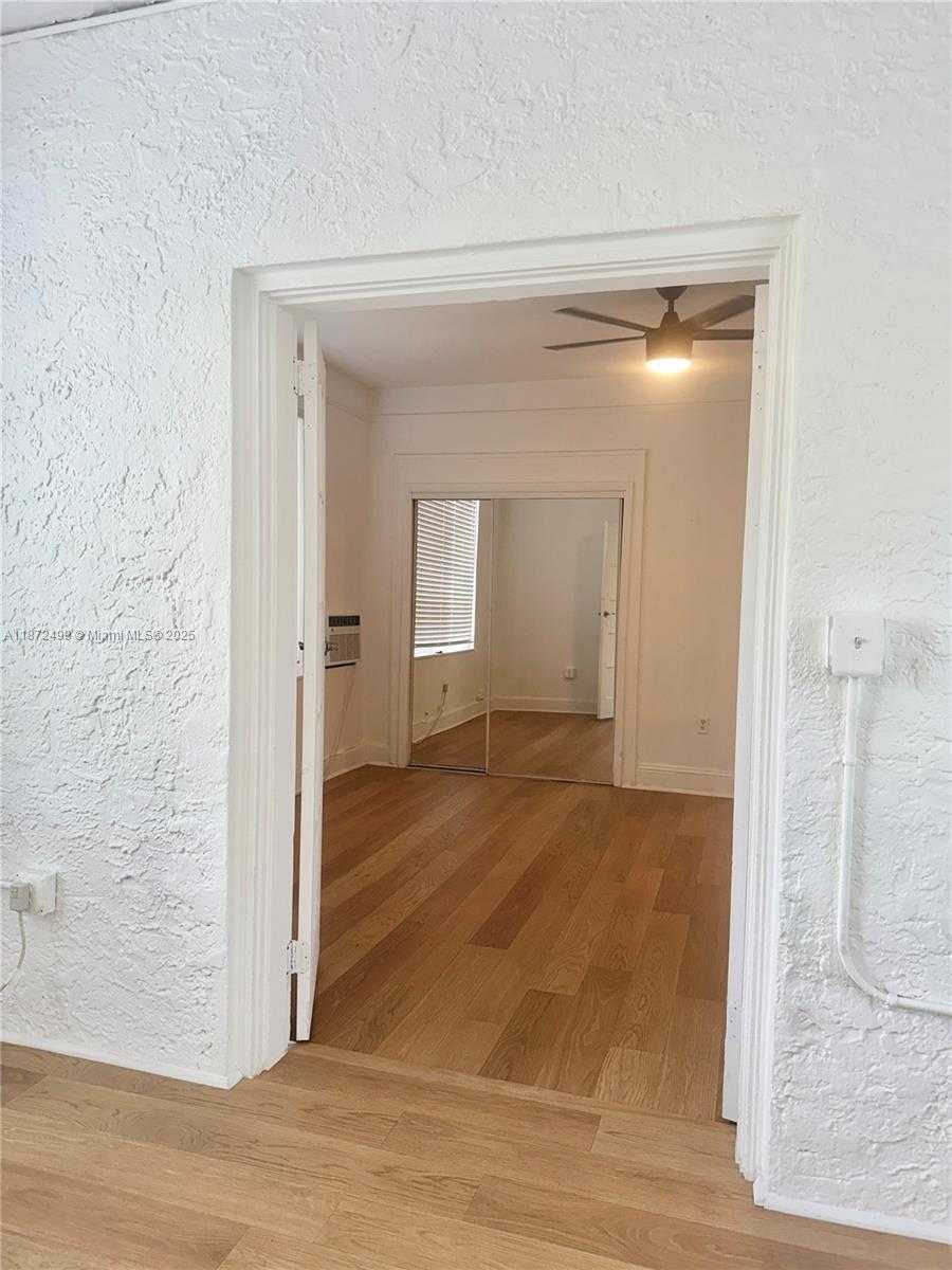 Small Image of 3433 GARDEN AVE #6, Miami Beach Number 7