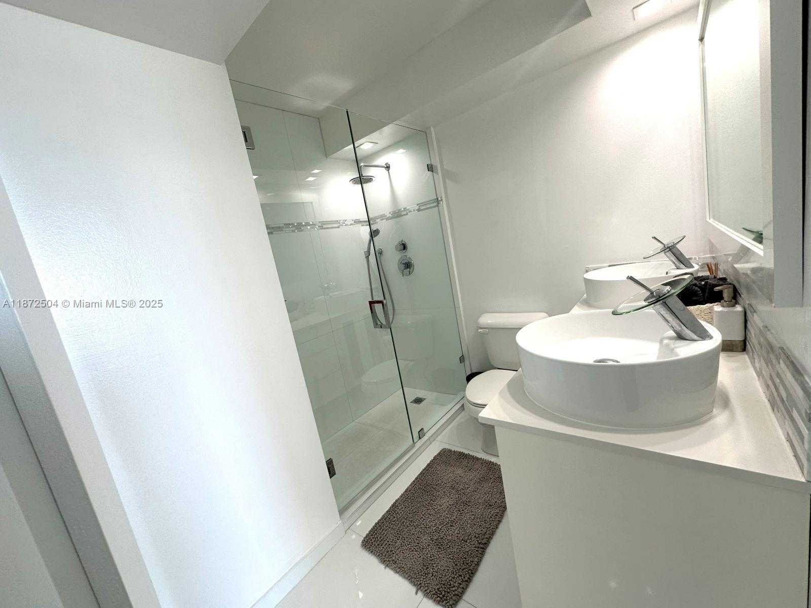 Small Image of 1000 WEST AVE #1514, Miami Beach Number 16