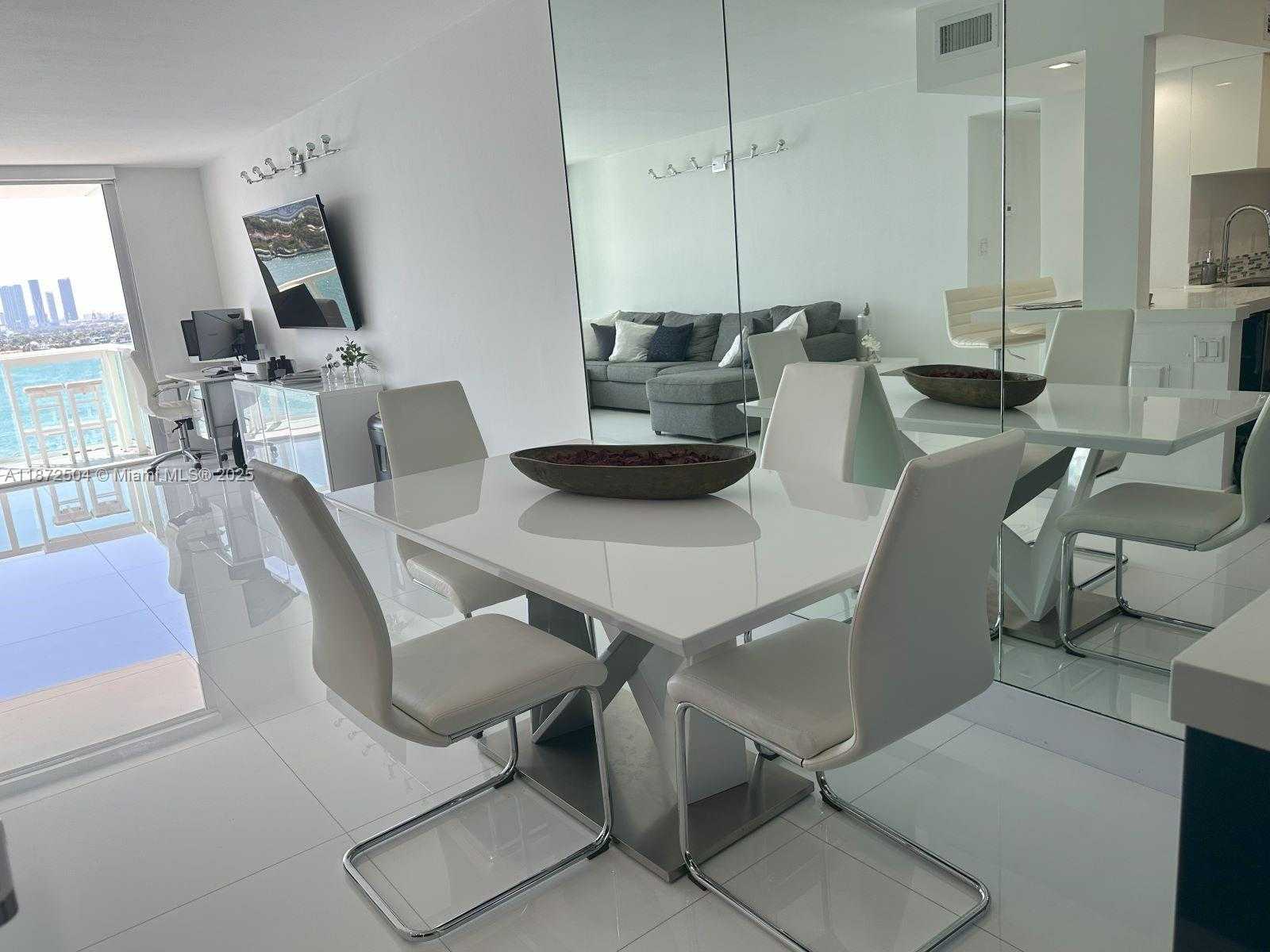 Small Image of 1000 WEST AVE #1514, Miami Beach Number 7
