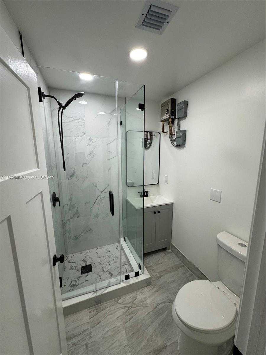 Small Image of 256 NORTH WEST 82ND TER, Miami Number 9