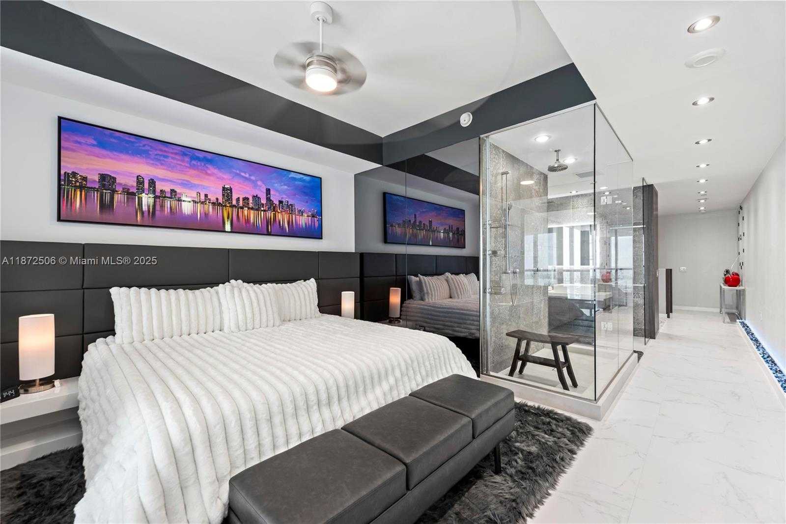 Small Image of 1100 BISCAYNE BLVD #LPH6105, Miami Number 14