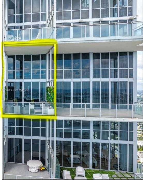 Small Image of 1100 BISCAYNE BLVD #LPH6105, Miami Number 18