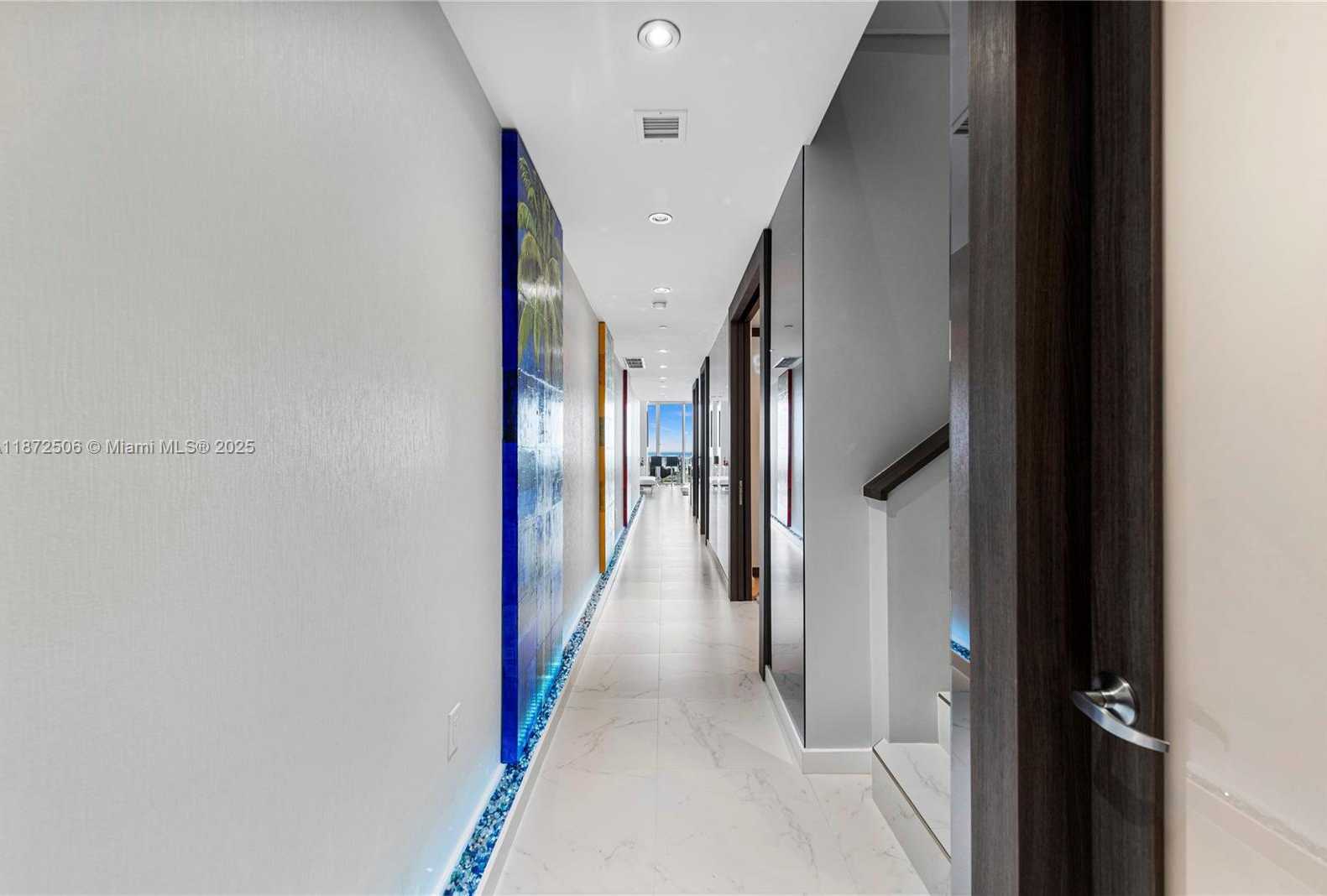 Small Image of 1100 BISCAYNE BLVD #LPH6105, Miami Number 20