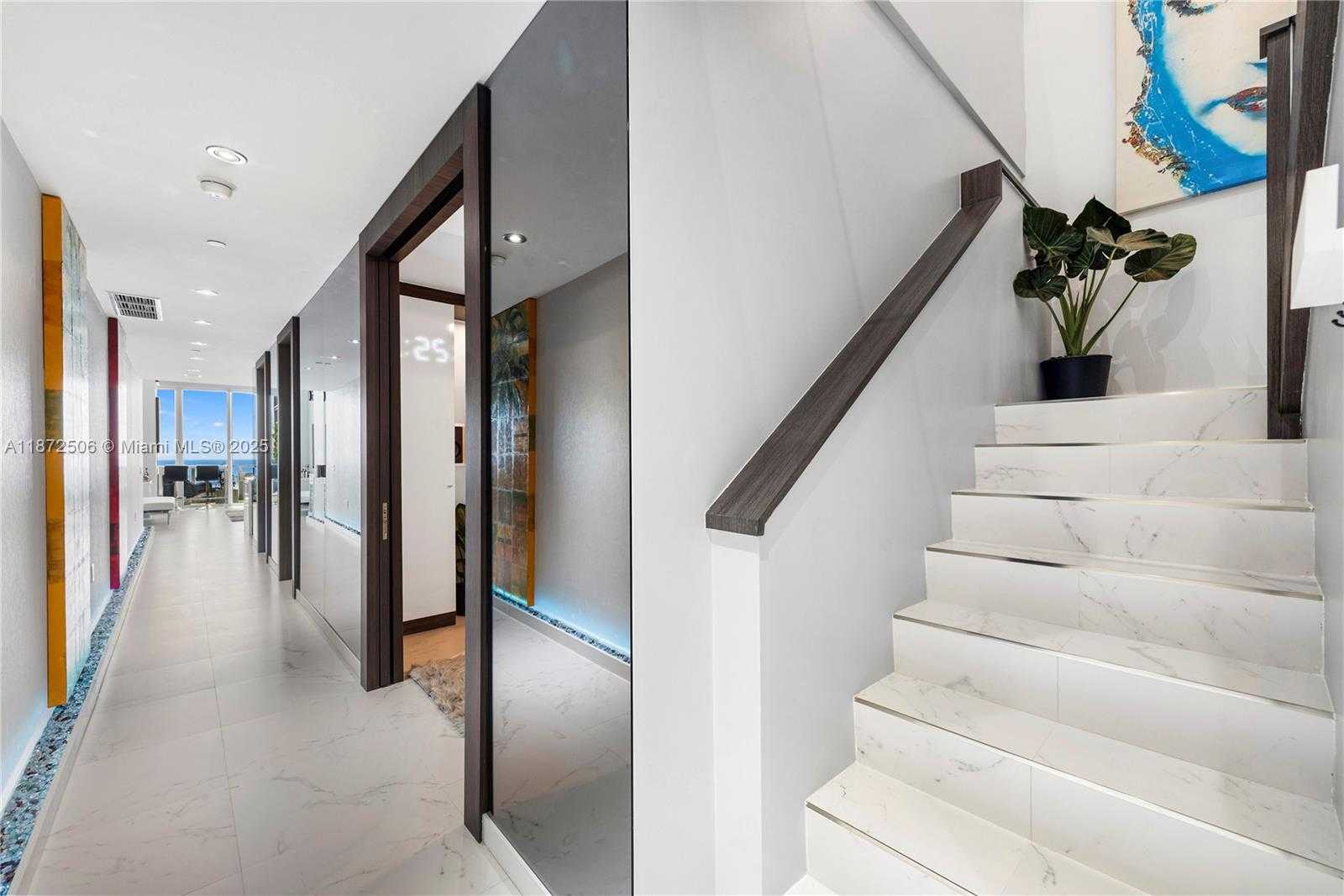Small Image of 1100 BISCAYNE BLVD #LPH6105, Miami Number 22
