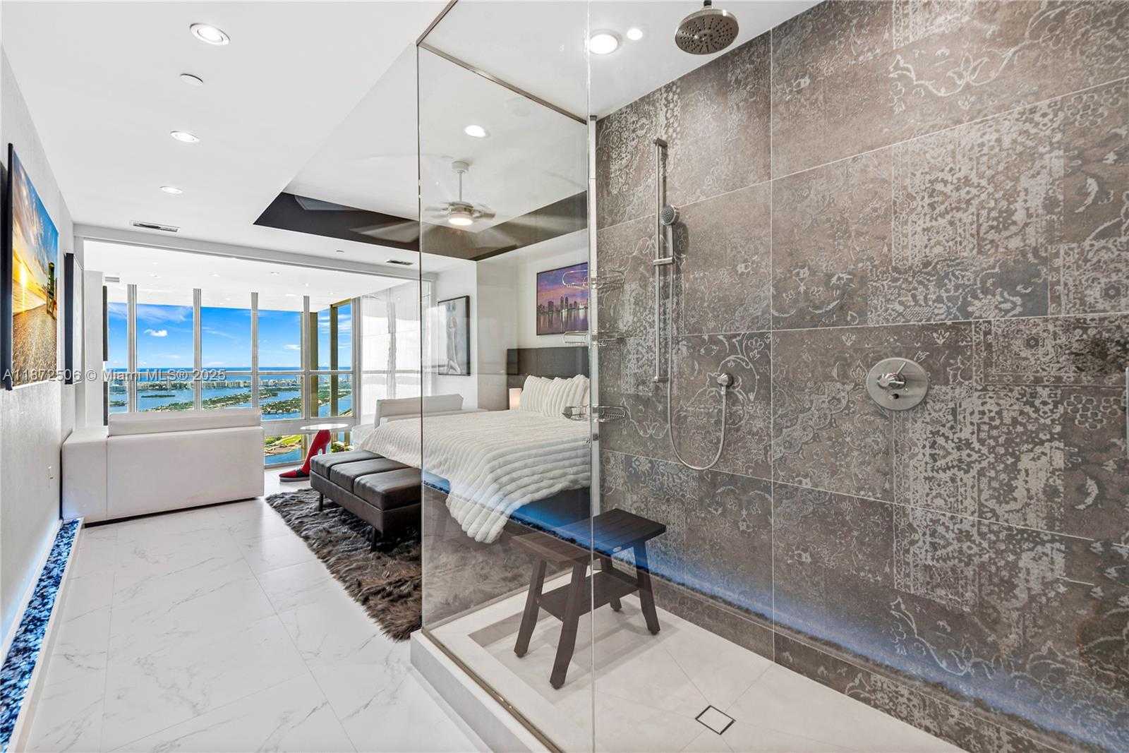 Small Image of 1100 BISCAYNE BLVD #LPH6105, Miami Number 23