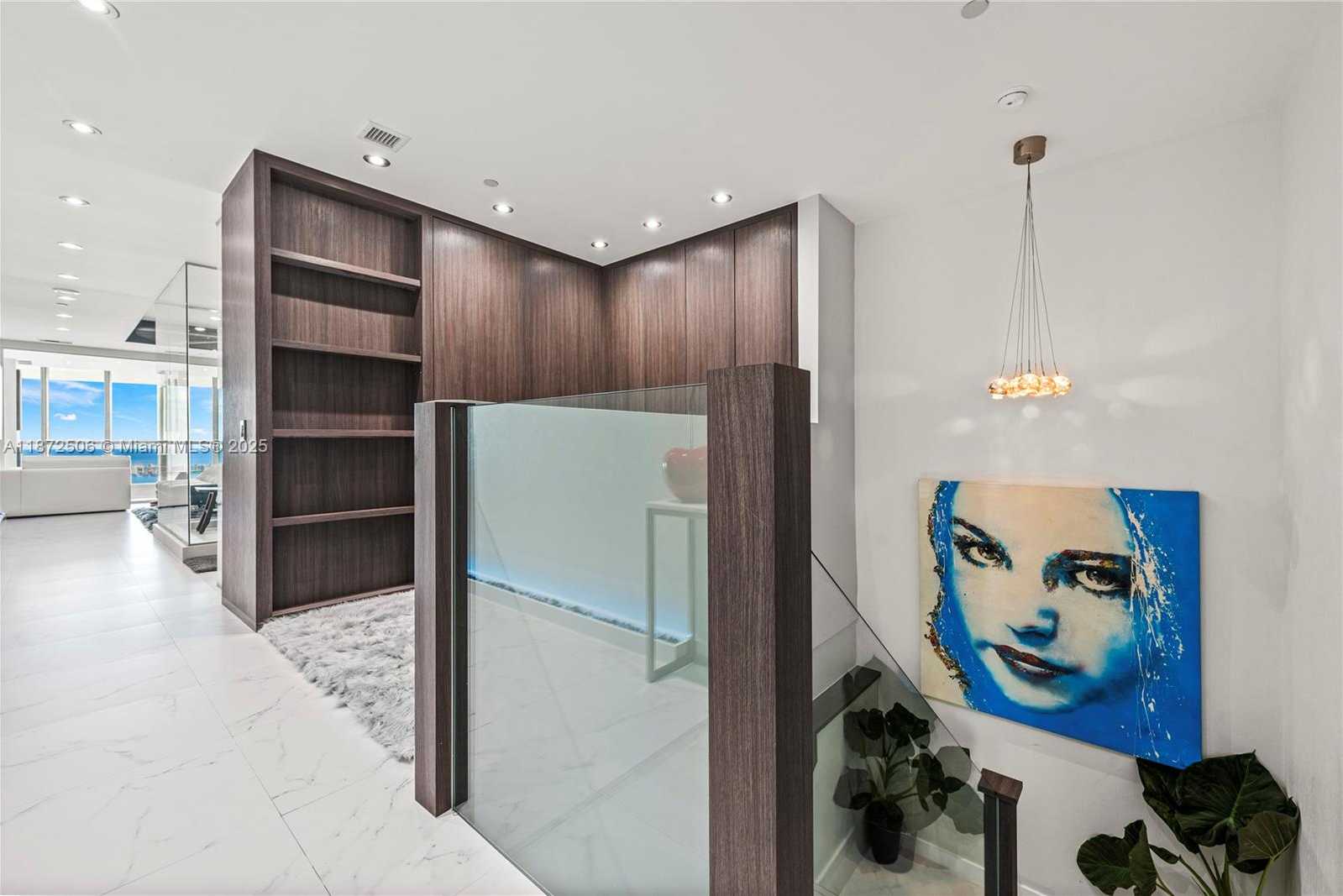 Small Image of 1100 BISCAYNE BLVD #LPH6105, Miami Number 26