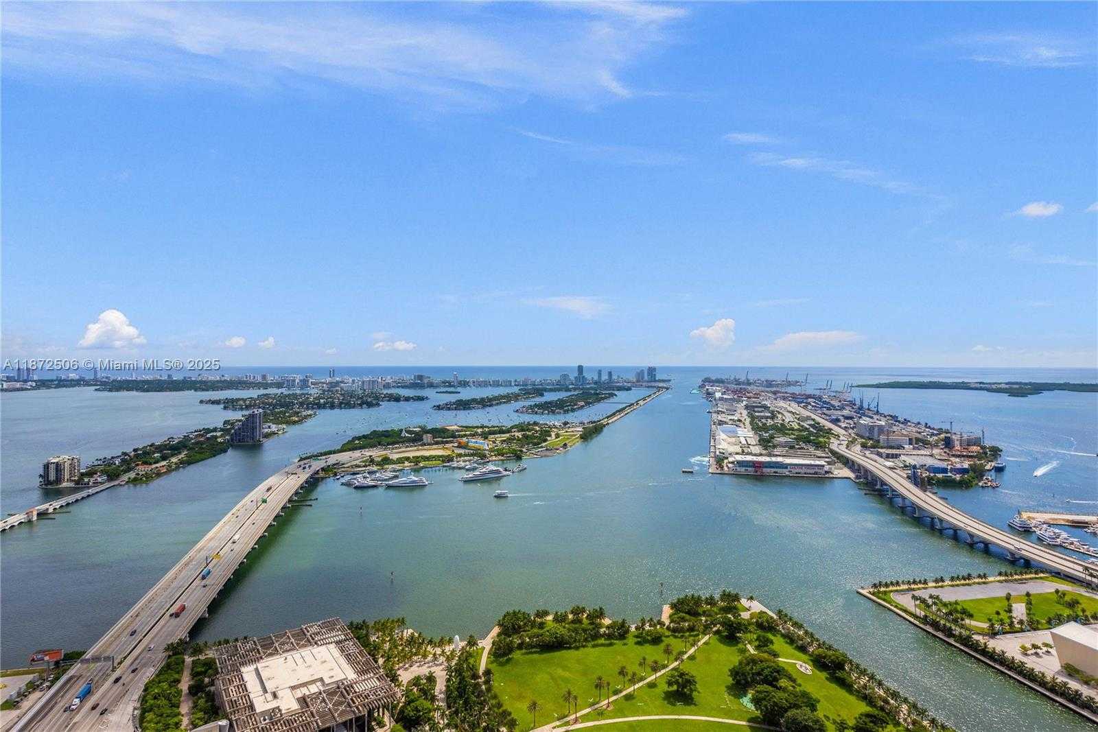 Small Image of 1100 BISCAYNE BLVD #LPH6105, Miami Number 35