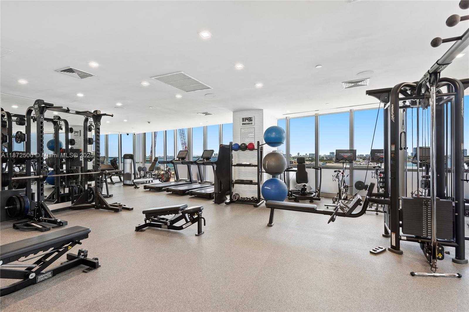 Small Image of 1100 BISCAYNE BLVD #LPH6105, Miami Number 36
