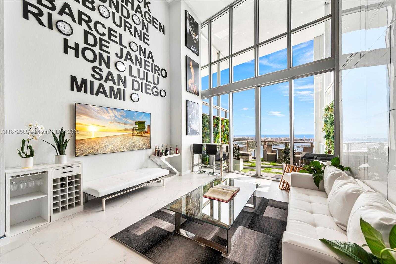 Small Image of 1100 BISCAYNE BLVD #LPH6105, Miami Number 7