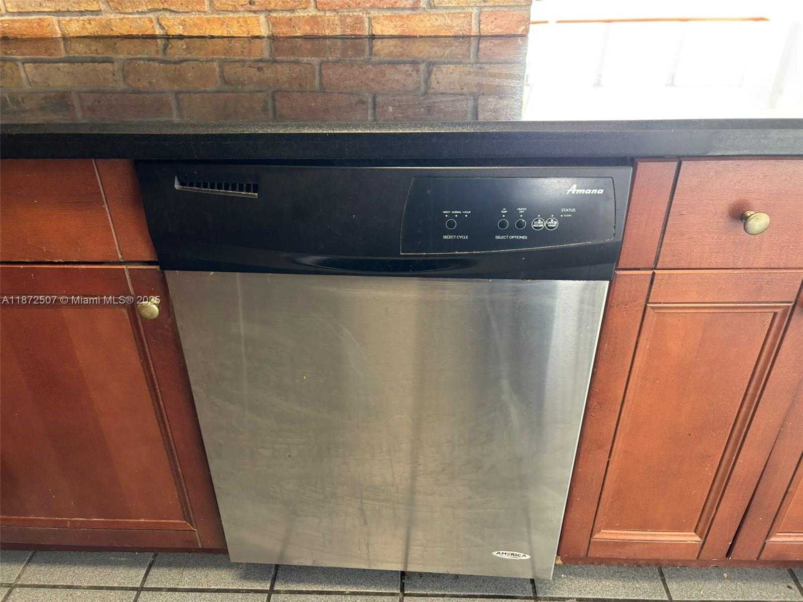 Small Image of 7441 WAYNE AVE #10L, Miami Beach Number 12
