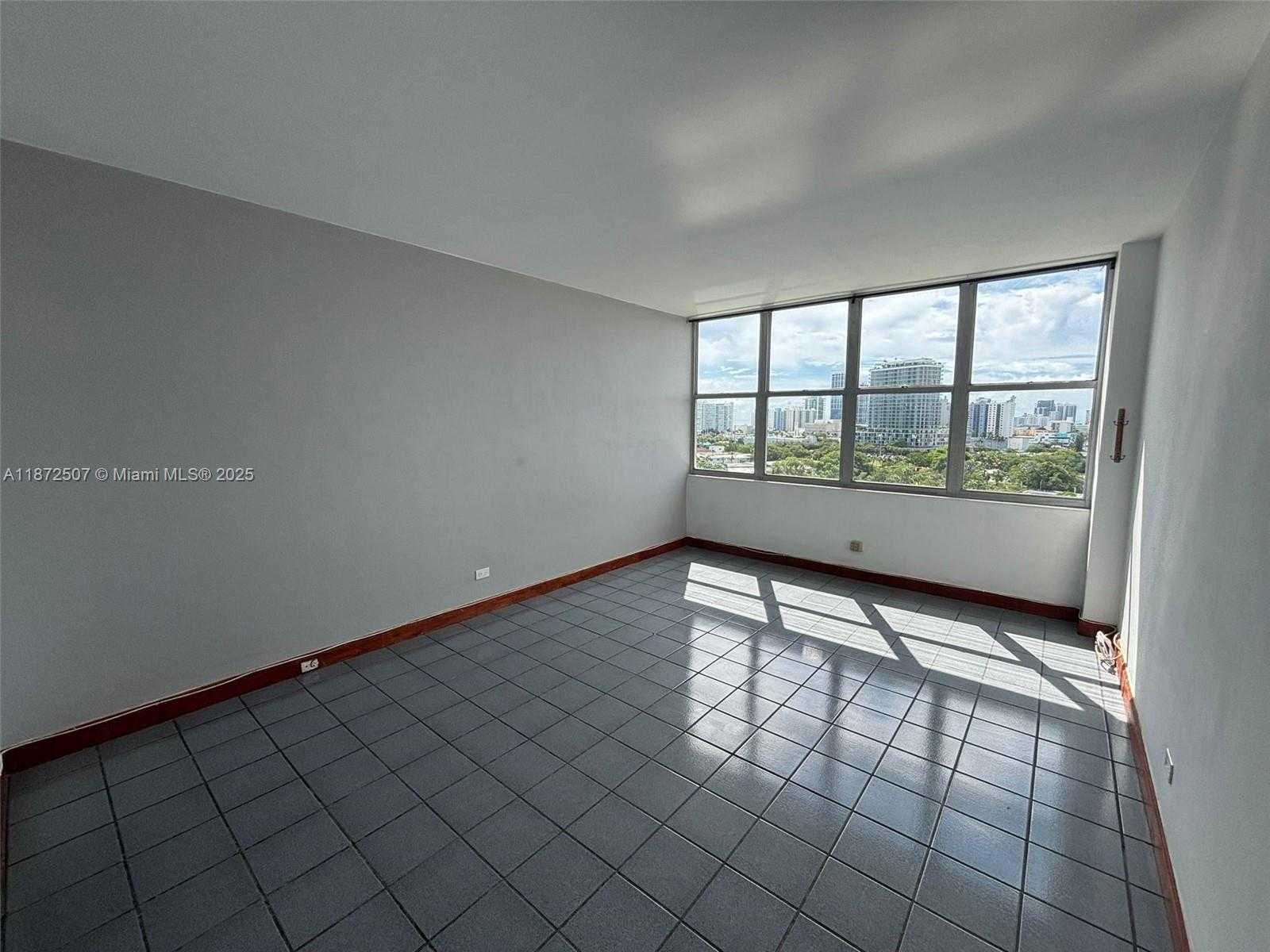 Small Image of 7441 WAYNE AVE #10L, Miami Beach Number 13