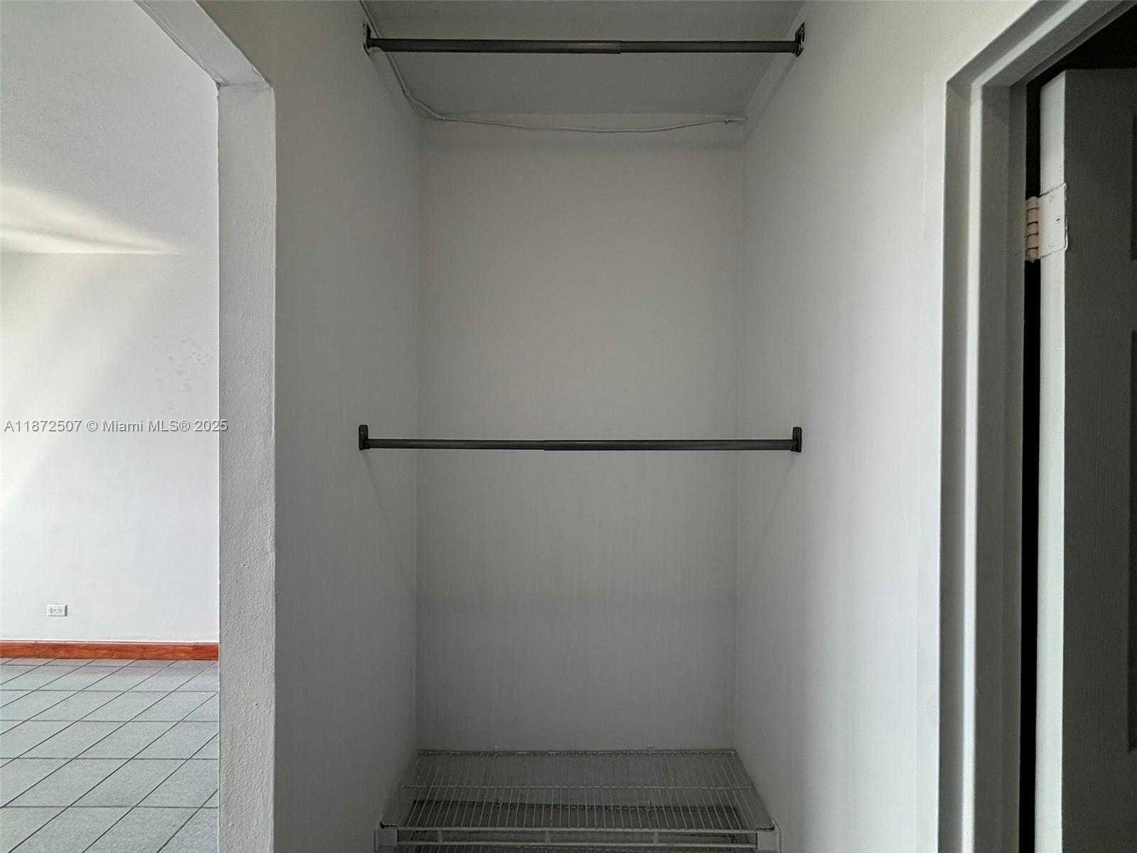 Small Image of 7441 WAYNE AVE #10L, Miami Beach Number 16