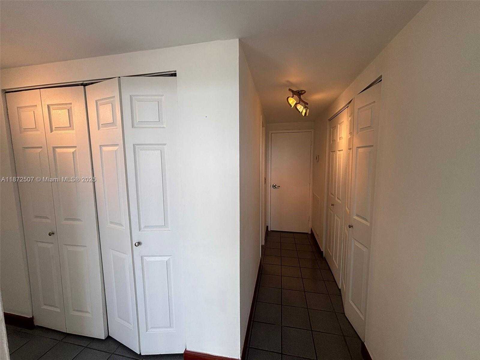 Small Image of 7441 WAYNE AVE #10L, Miami Beach Number 26