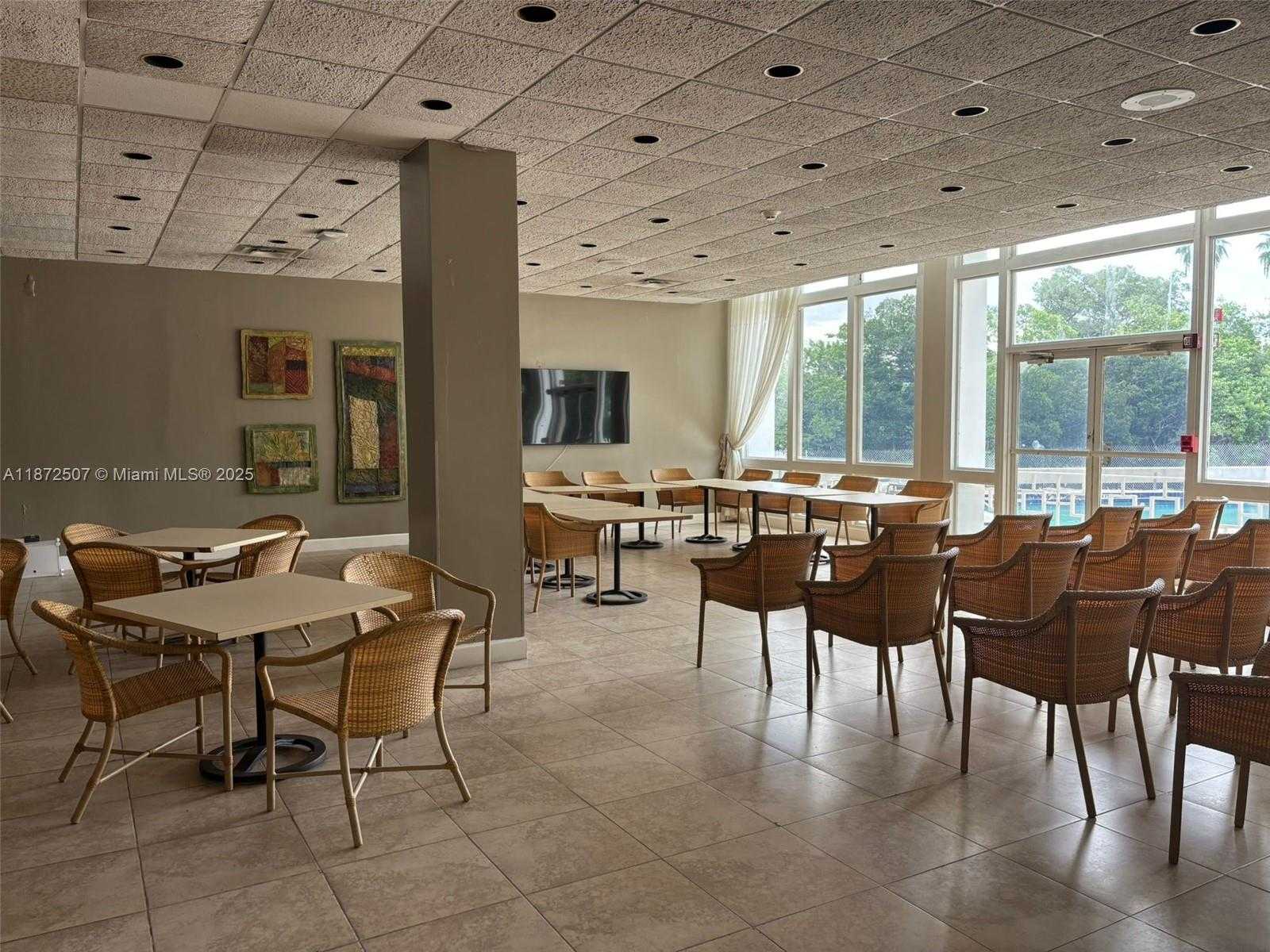Small Image of 7441 WAYNE AVE #10L, Miami Beach Number 28