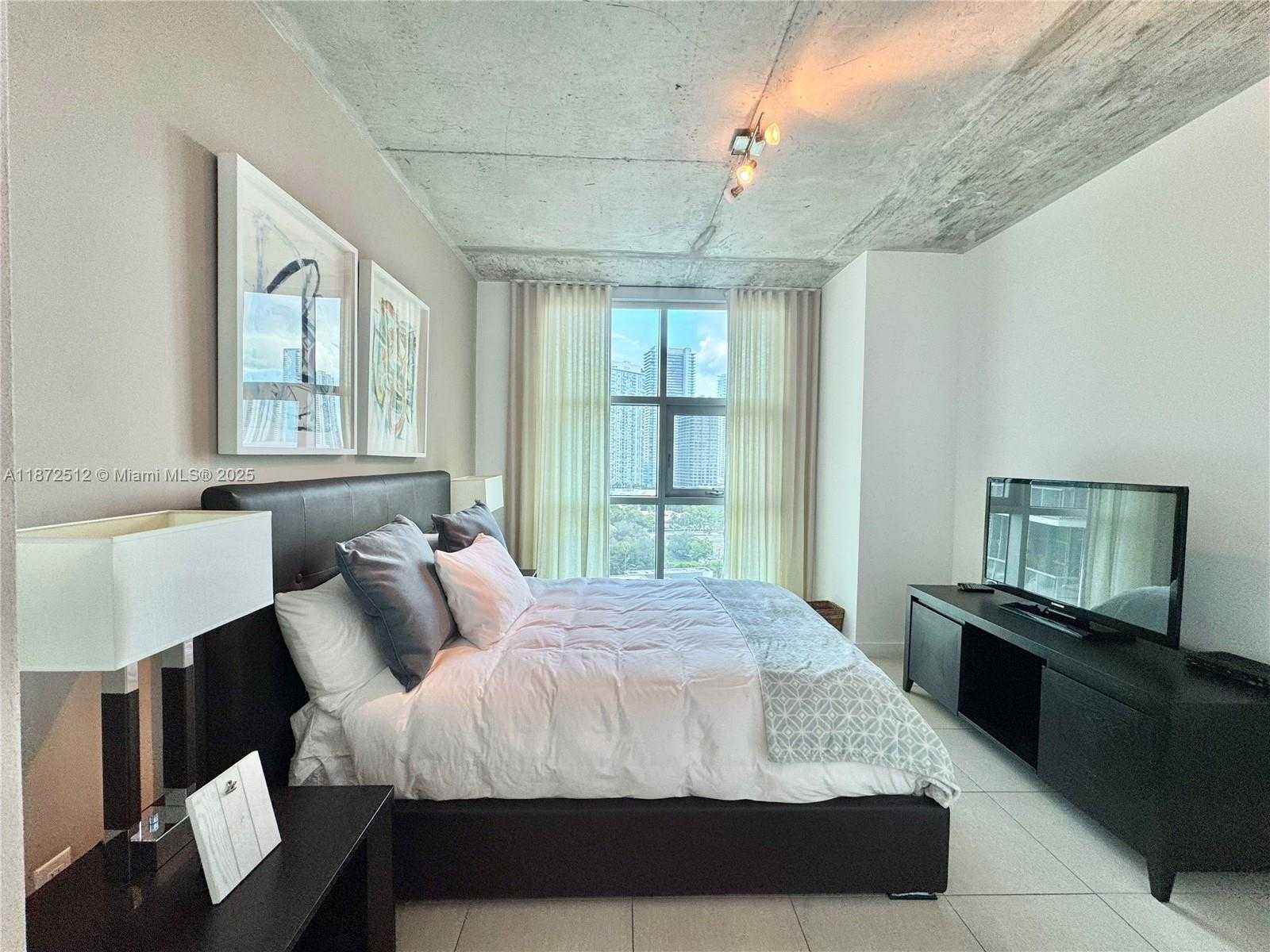 Small Image of 3301 NORTH EAST 1ST AVE #H1504, Miami Number 13