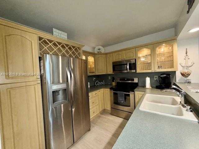 Small Image of 3725 SOUTH OCEAN DR #605, Hollywood Number 5