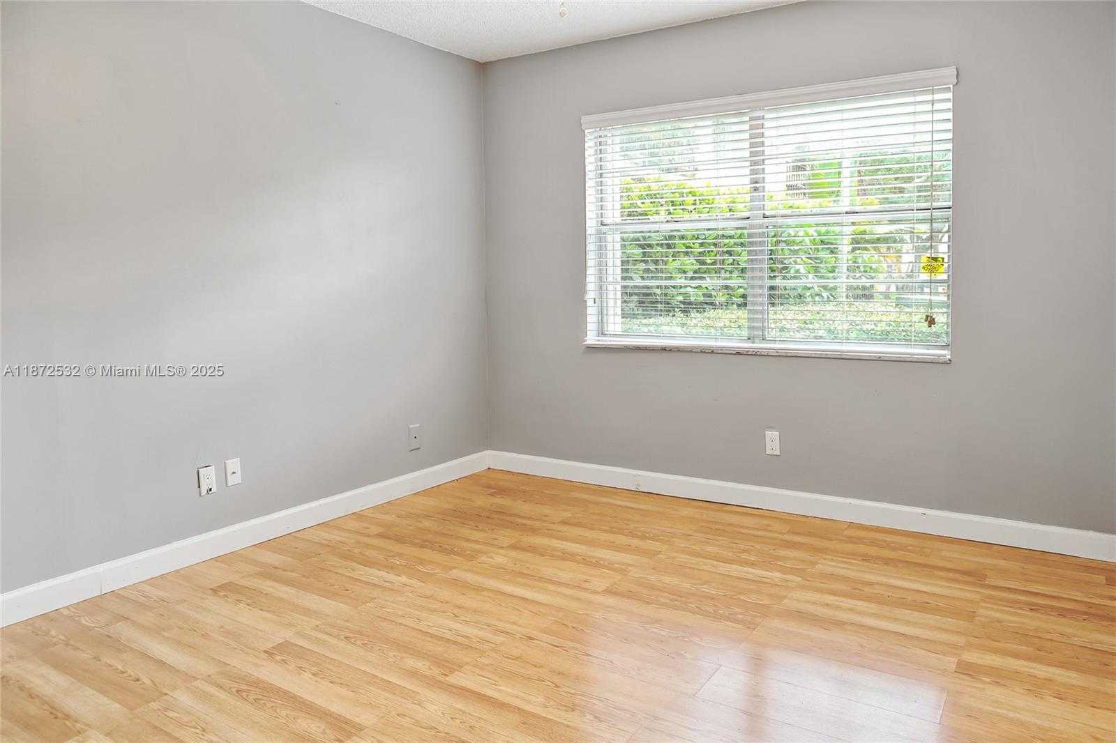 Small Image of 13720 SOUTH WEST 90TH AVE #5, Miami Number 7