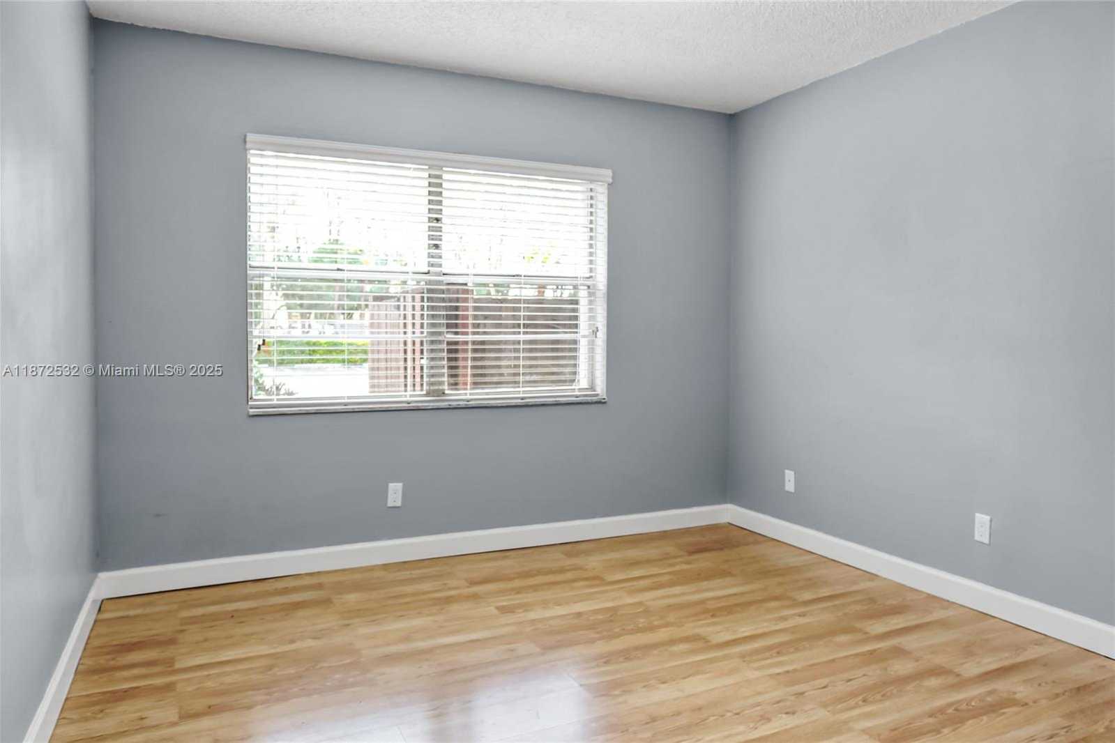 Small Image of 13720 SOUTH WEST 90TH AVE #5, Miami Number 9