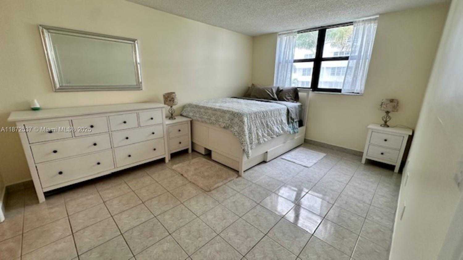Small Image of 1623 COLLINS AVE #511, Miami Beach Number 11
