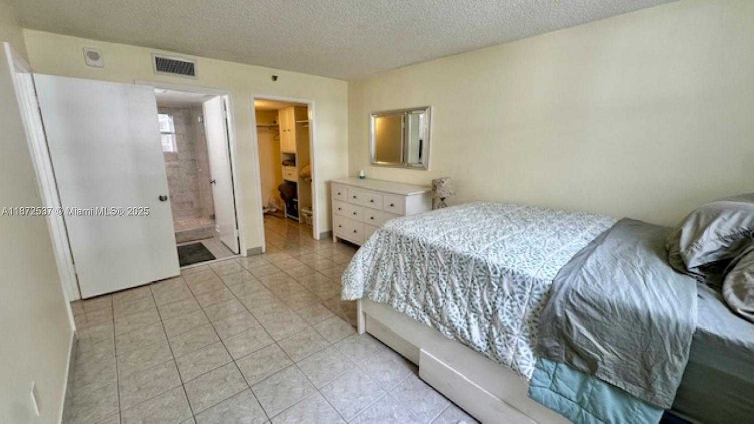 Small Image of 1623 COLLINS AVE #511, Miami Beach Number 12