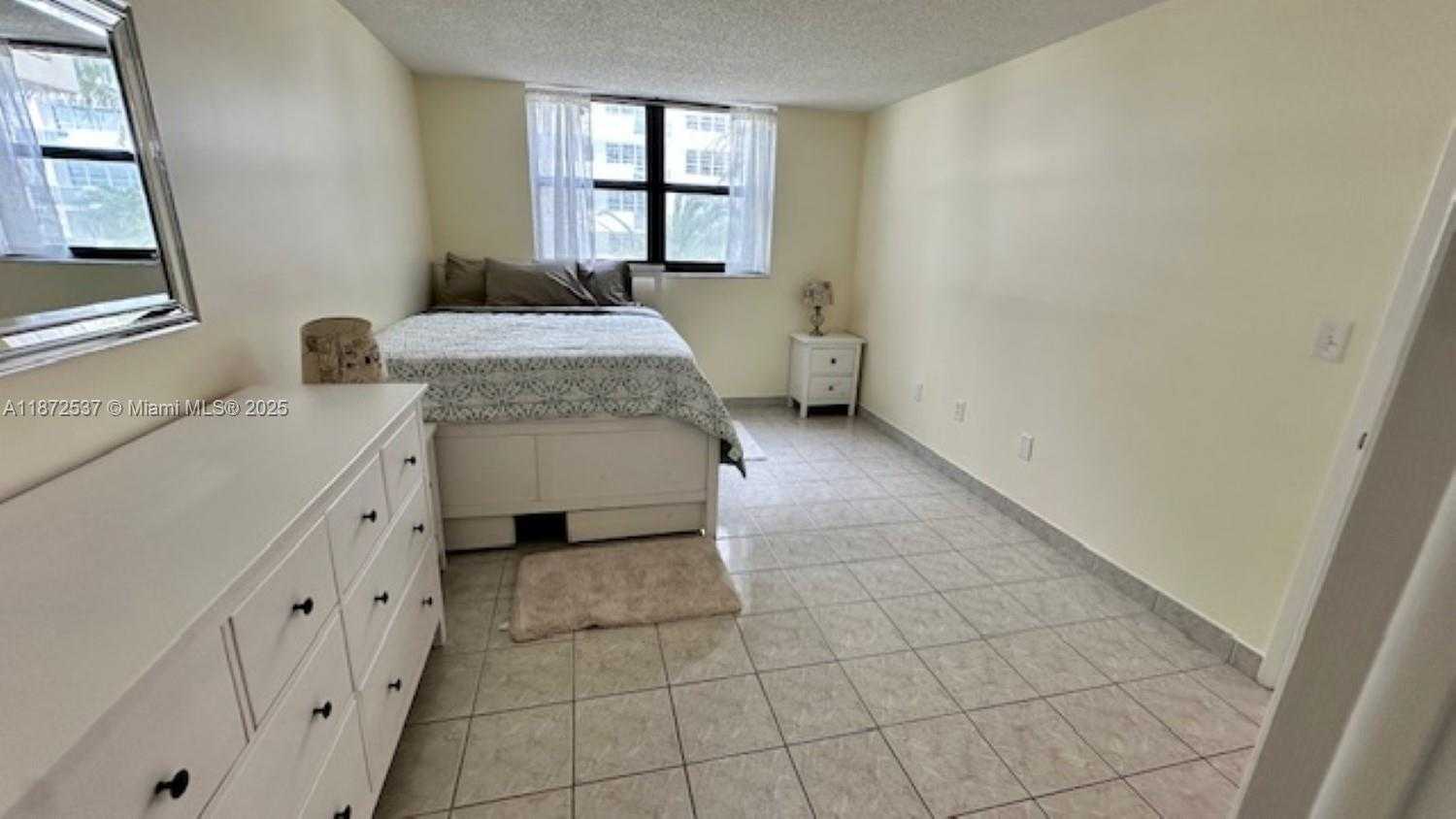 Small Image of 1623 COLLINS AVE #511, Miami Beach Number 14