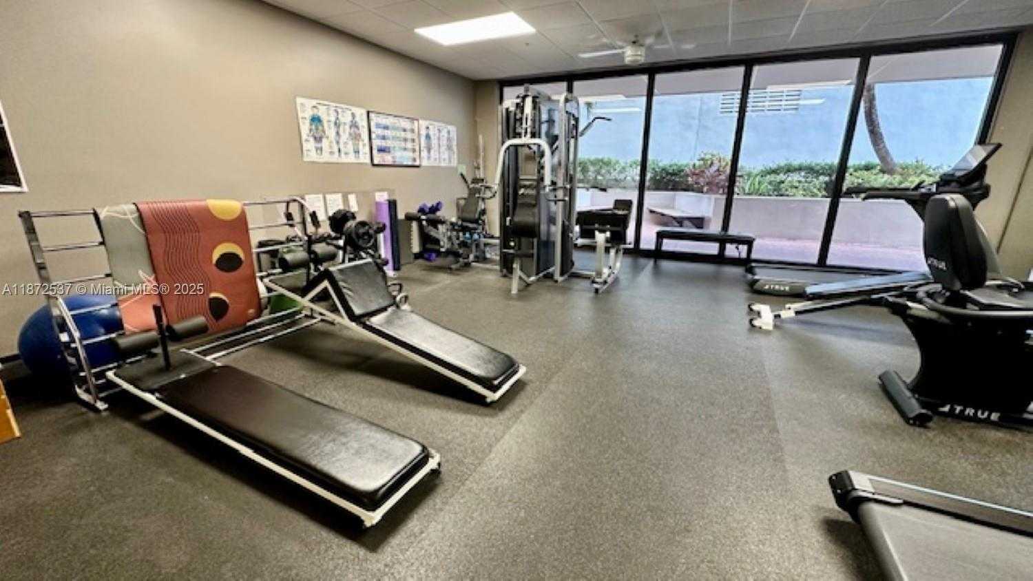 Small Image of 1623 COLLINS AVE #511, Miami Beach Number 22