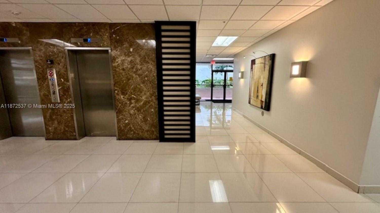 Small Image of 1623 COLLINS AVE #511, Miami Beach Number 26