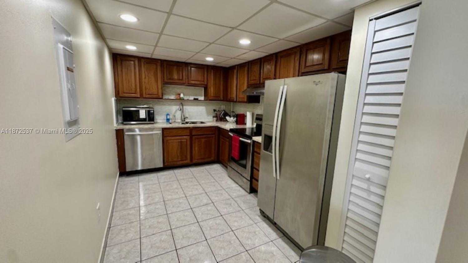 Small Image of 1623 COLLINS AVE #511, Miami Beach Number 7