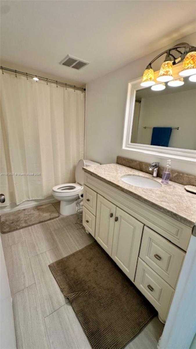 Small Image of 1623 COLLINS AVE #511, Miami Beach Number 8