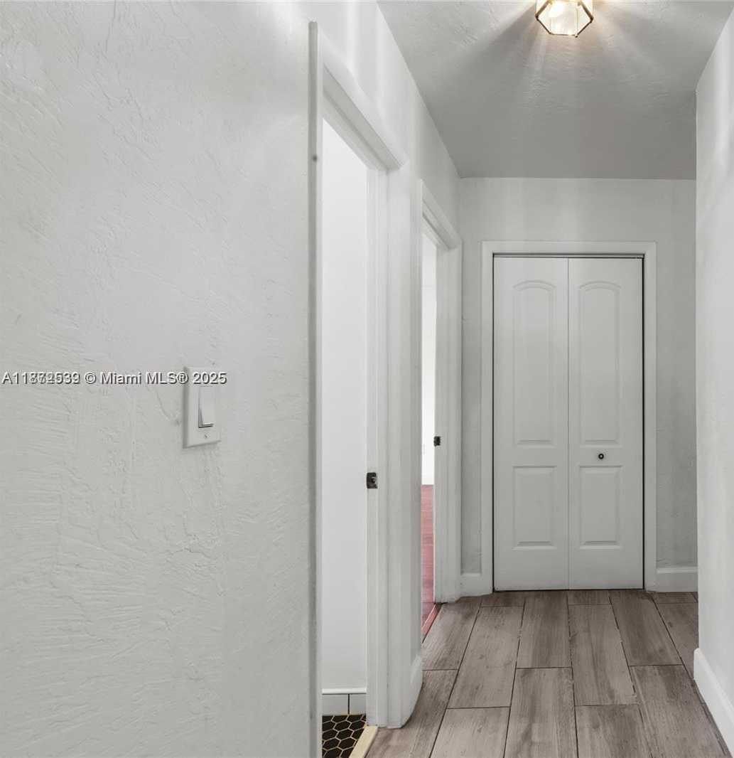 Small Image of 16665 SOUTH WEST 93RD CT, Palmetto Bay Number 19