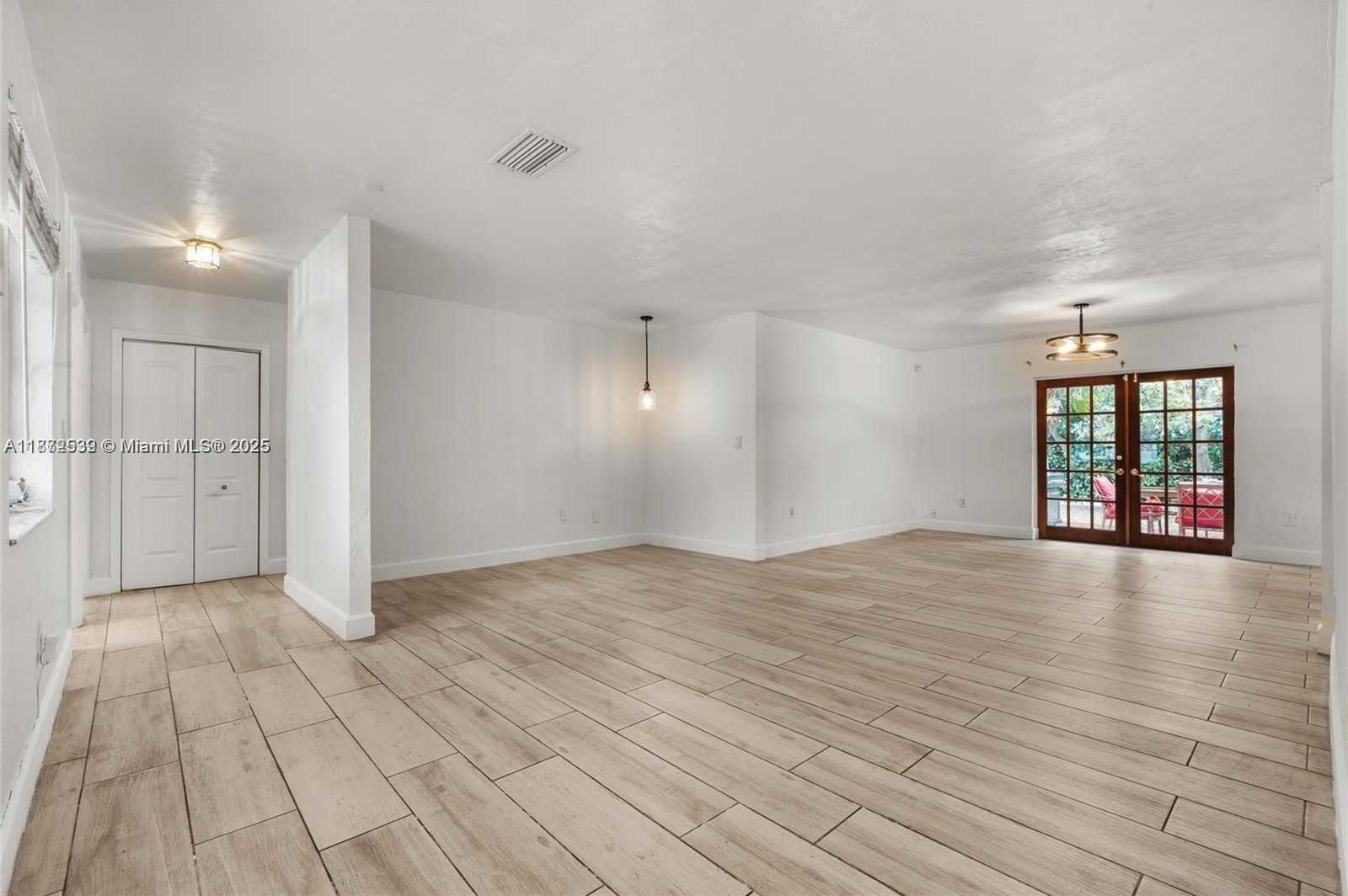 Small Image of 16665 SOUTH WEST 93RD CT, Palmetto Bay Number 3