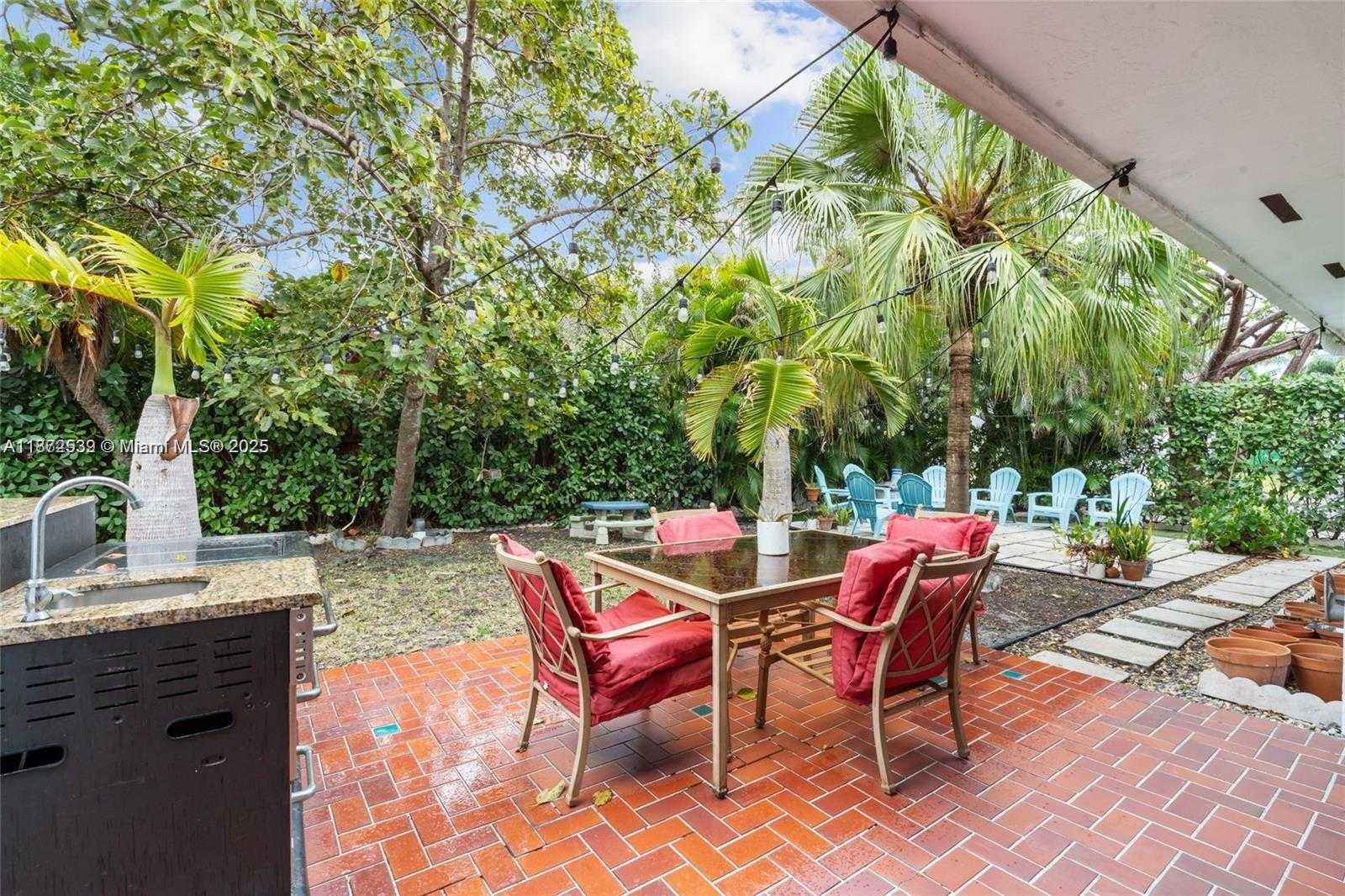 Small Image of 16665 SOUTH WEST 93RD CT, Palmetto Bay Number 32