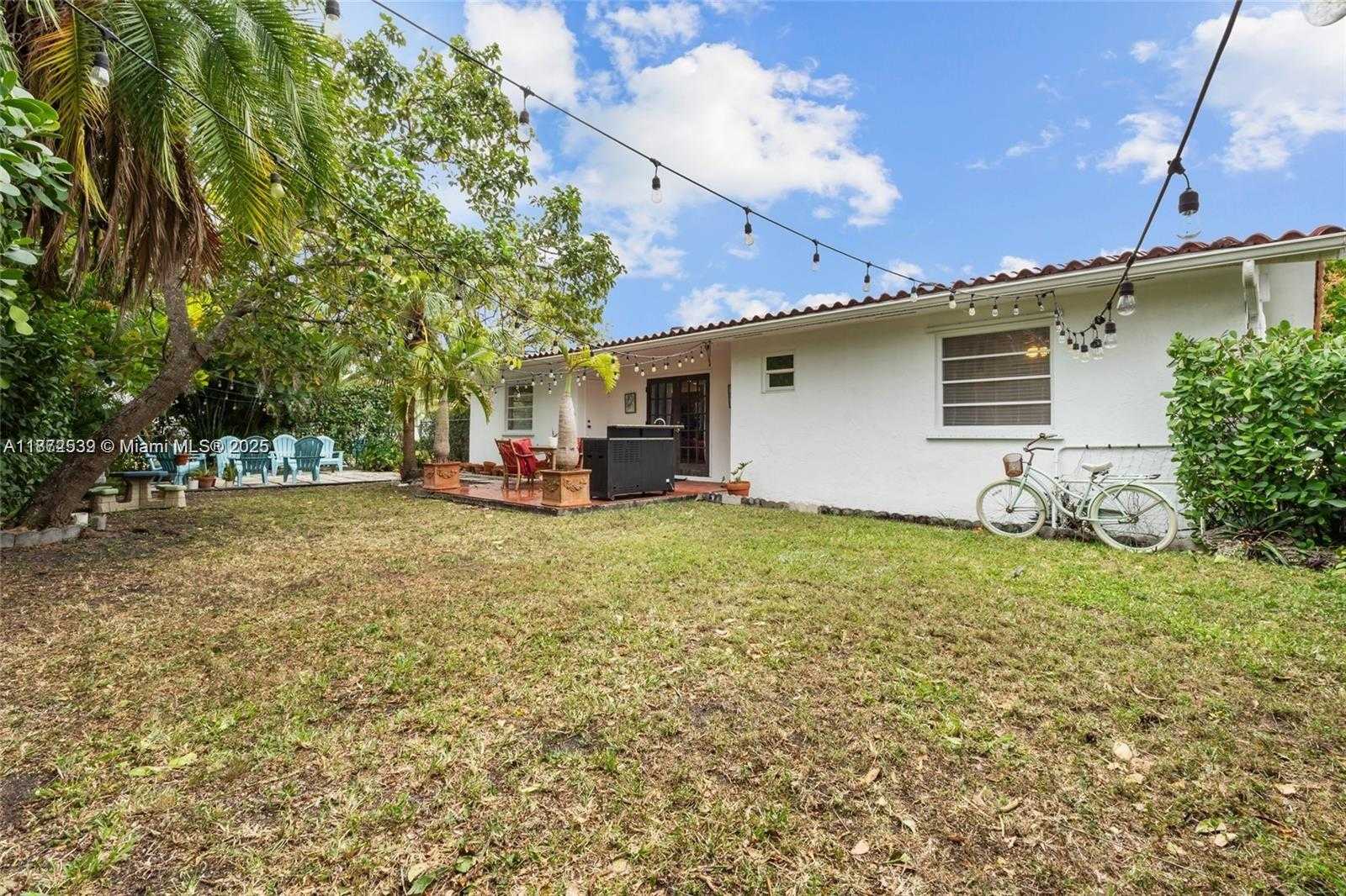 Small Image of 16665 SOUTH WEST 93RD CT, Palmetto Bay Number 35