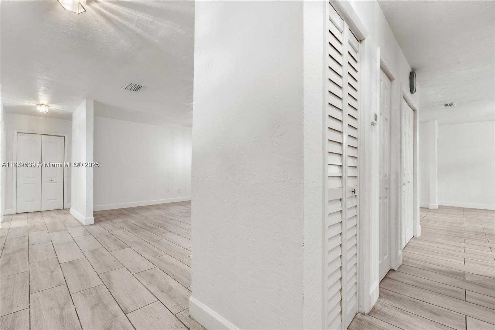 Small Image of 16665 SOUTH WEST 93RD CT, Palmetto Bay Number 7