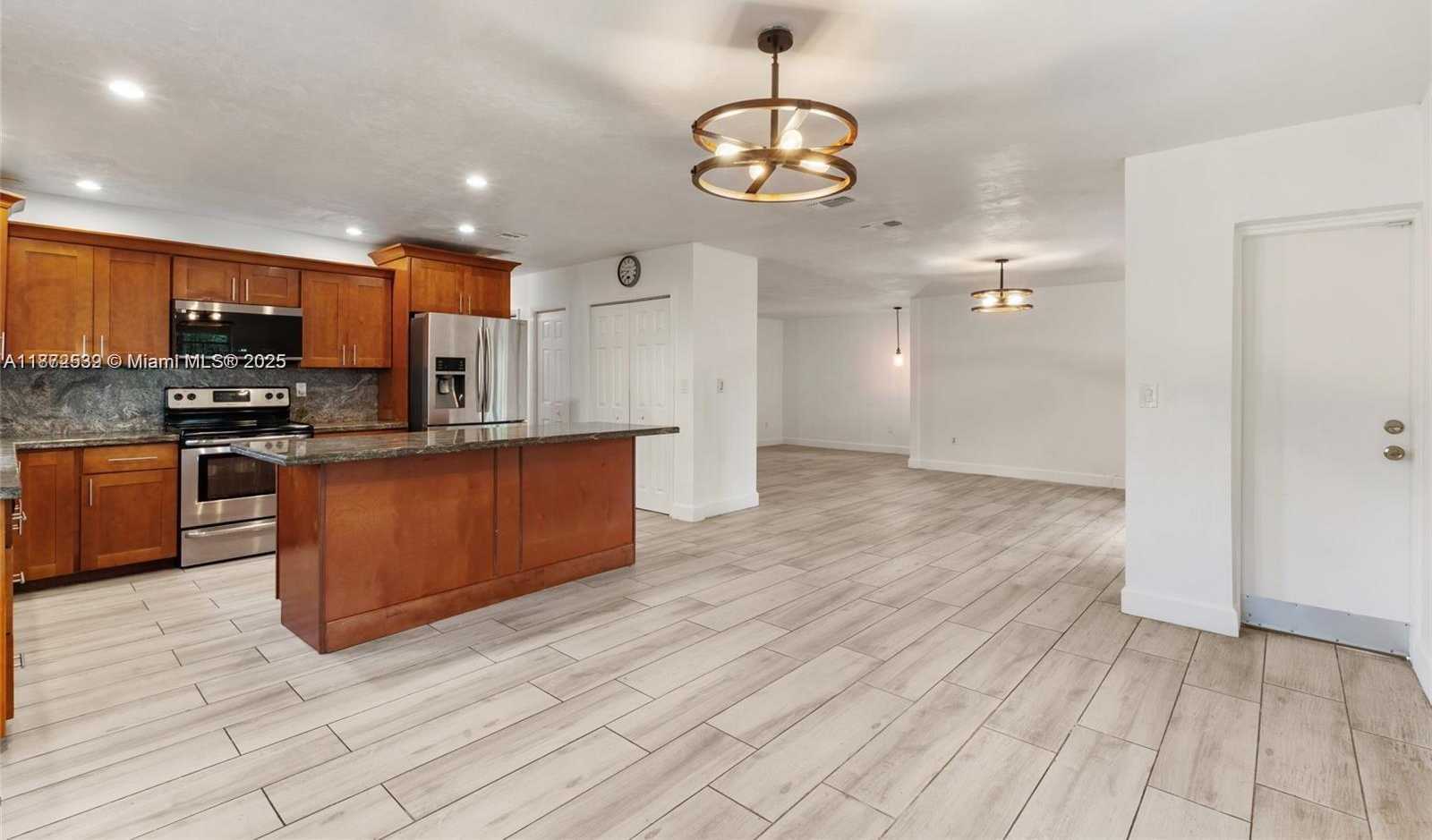 Small Image of 16665 SOUTH WEST 93RD CT, Palmetto Bay Number 9