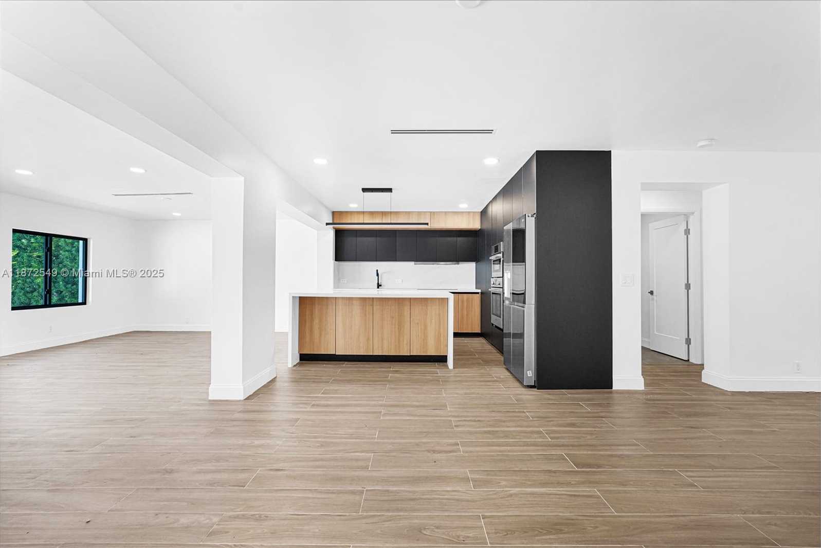 Small Image of 10618 NORTH EAST 11TH AVE, Miami Shores Number 11