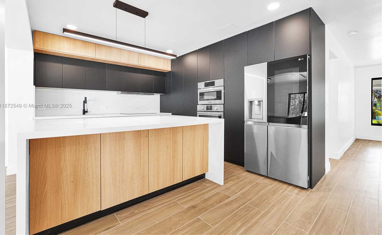 Small Image of 10618 NORTH EAST 11TH AVE, Miami Shores Number 12