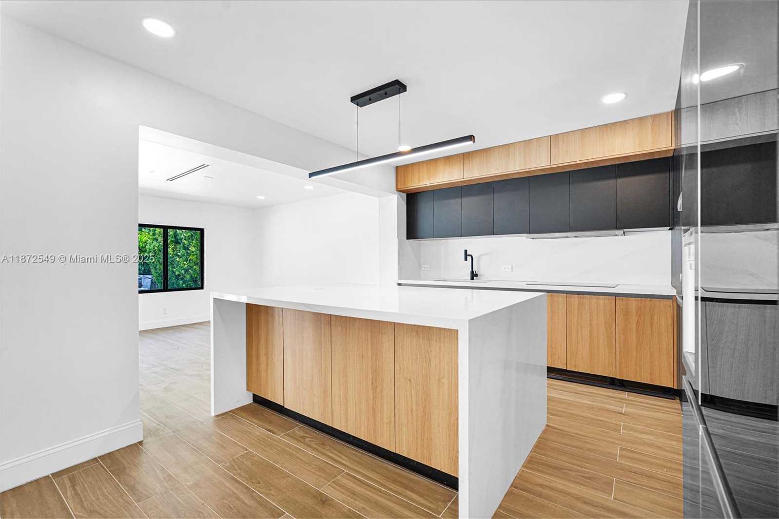 Small Image of 10618 NORTH EAST 11TH AVE, Miami Shores Number 14