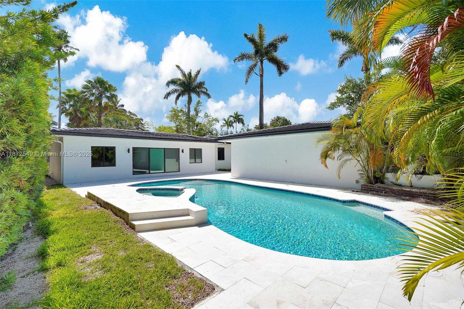 Small Image of 10618 NORTH EAST 11TH AVE, Miami Shores Number 17