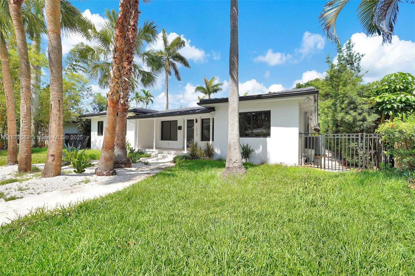 Small Image of 10618 NORTH EAST 11TH AVE, Miami Shores Number 20