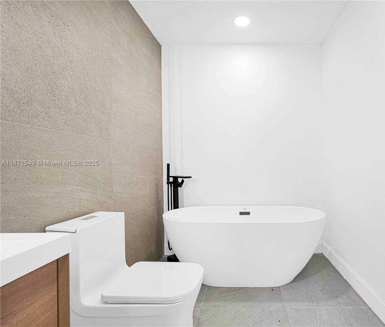 Small Image of 10618 NORTH EAST 11TH AVE, Miami Shores Number 5